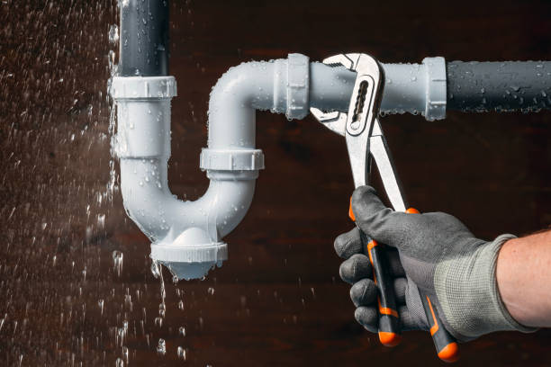 Professional Emergency Plumber technician working in Asher, KY
